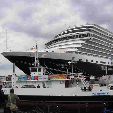 Appartamento Berringer, Backbord, Direkt An Der Promenade Rostock Esterno foto